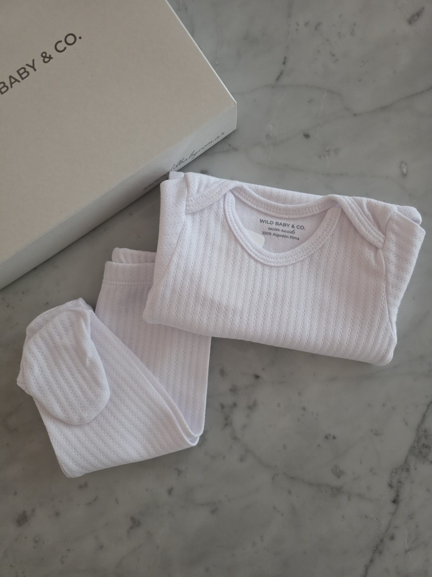 Set_hello_baby_con_pie_regalos_de_nacimientos_wild_baby_co (9)
