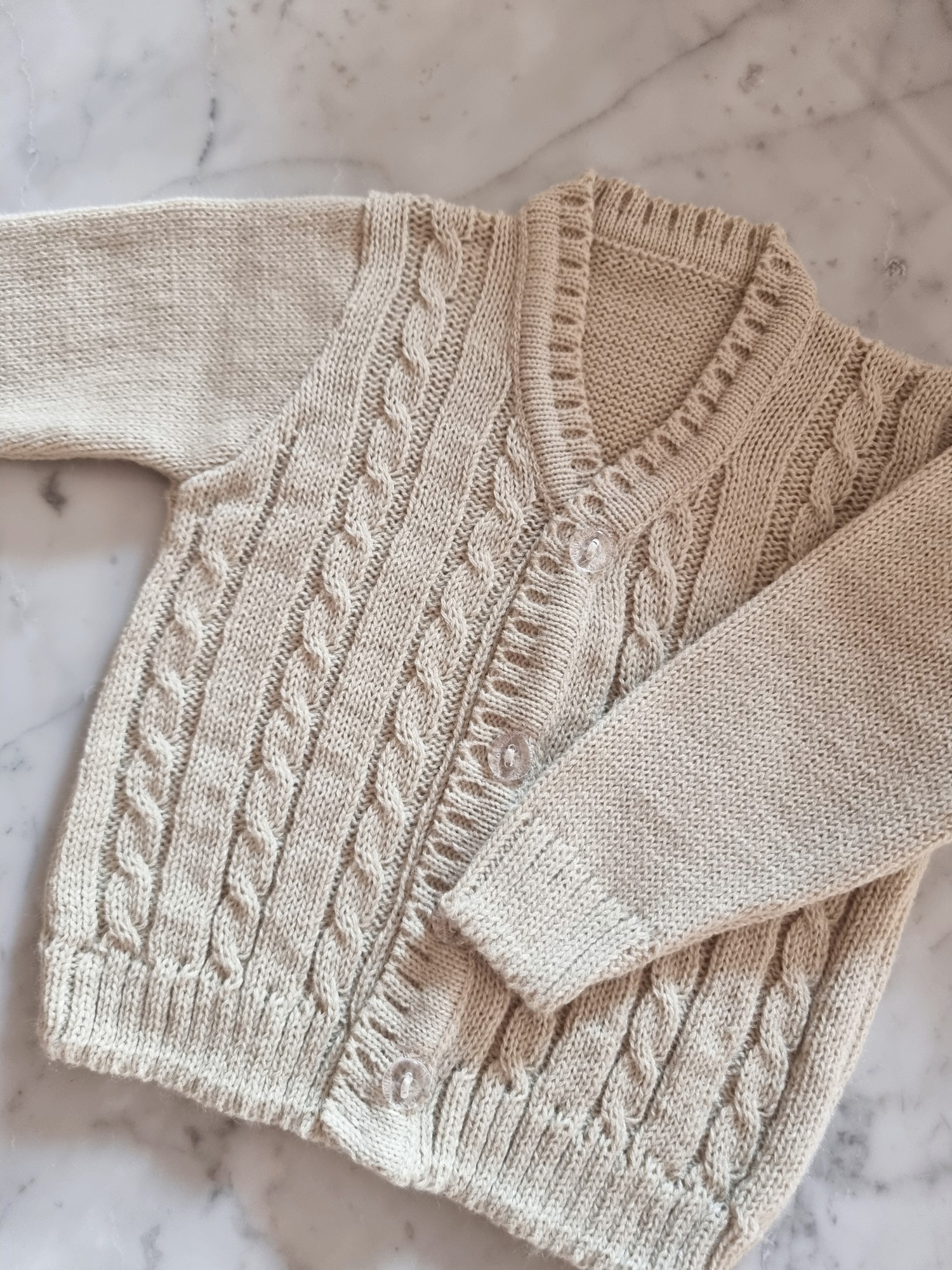 saquito_tejido_adelaide_para_bebes_regalos_de_nacimientos_little_paradise