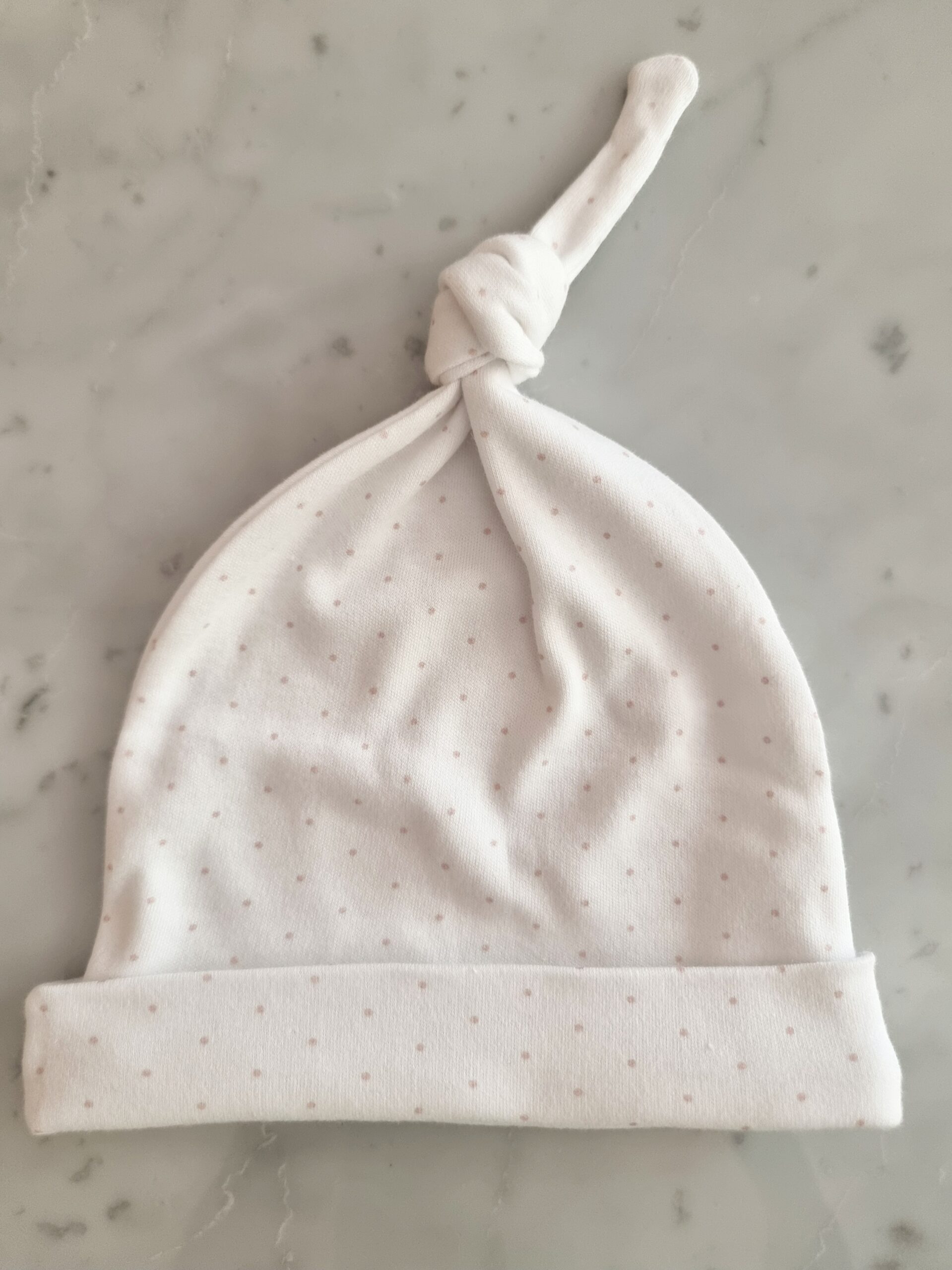 ajuar_pima_de_algodon_con-'puntitos_batita_ranita_gorrito_little_paradise_regalos_de_nacimientos (8)