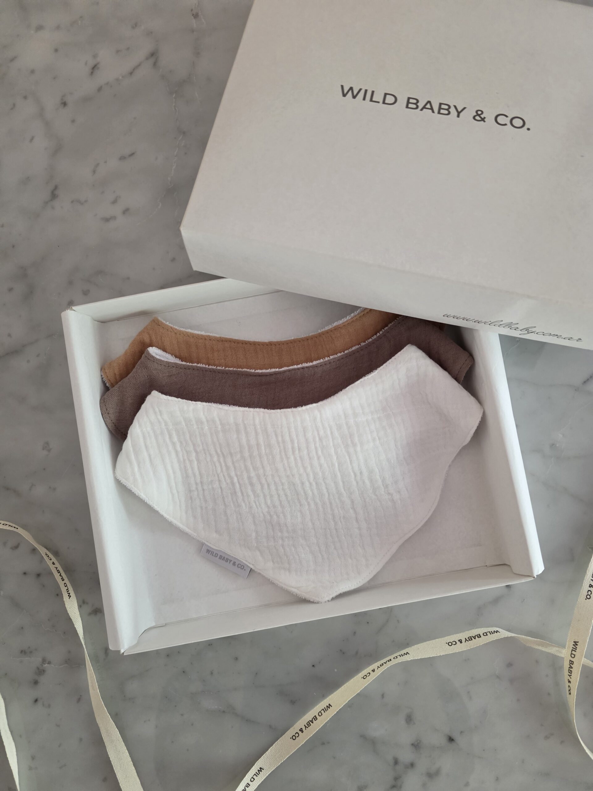 babero_bandana_haifa_100%algodon_classic_regalos_de_naciemiento_wild_baby_co (28)