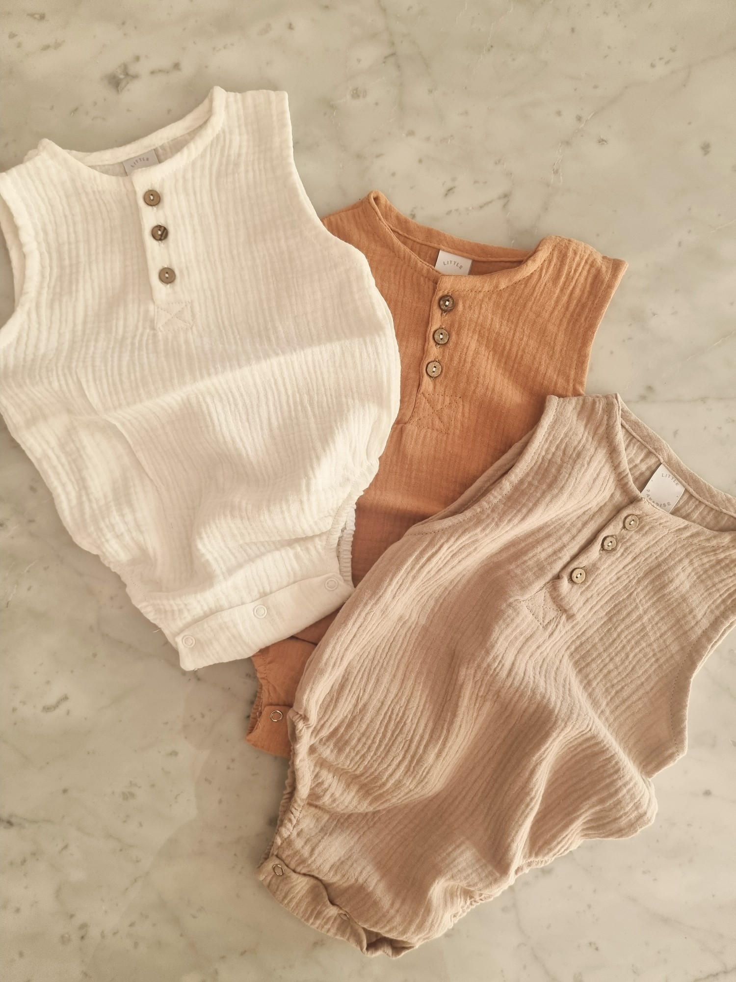 body_sin_mangas_gasa_algodón_bebés_little_paradise (2)