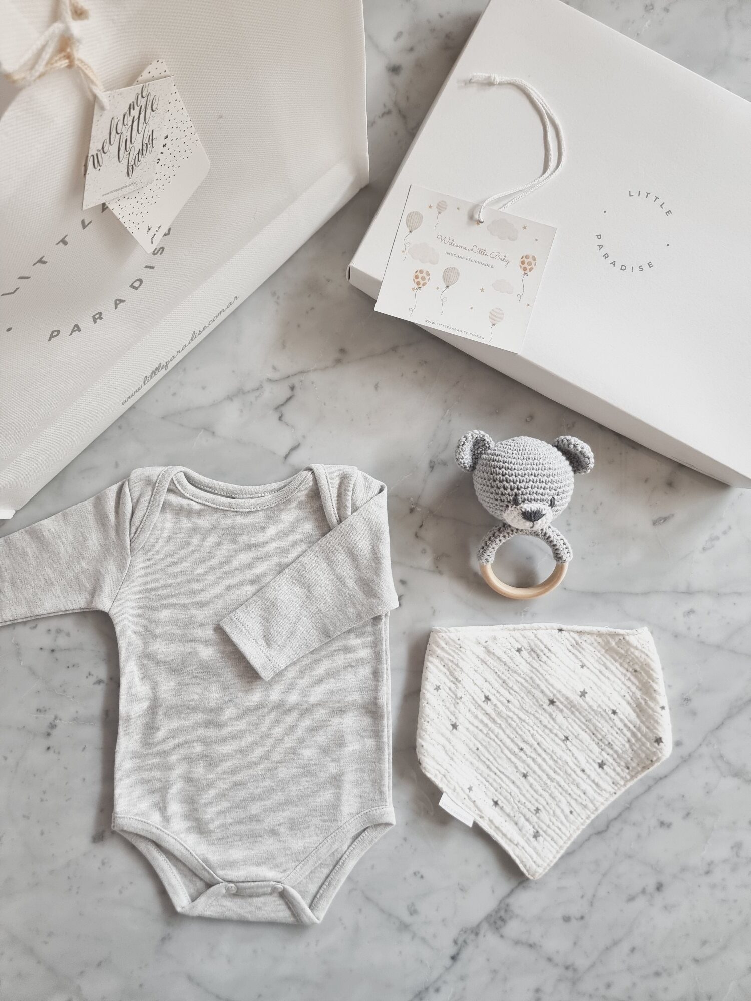 gift_box_para_regalar_para_bebes_regalos_de_nacimientos_body_babero_sonajero_tejido_algodon_pima_little_paradise (2)