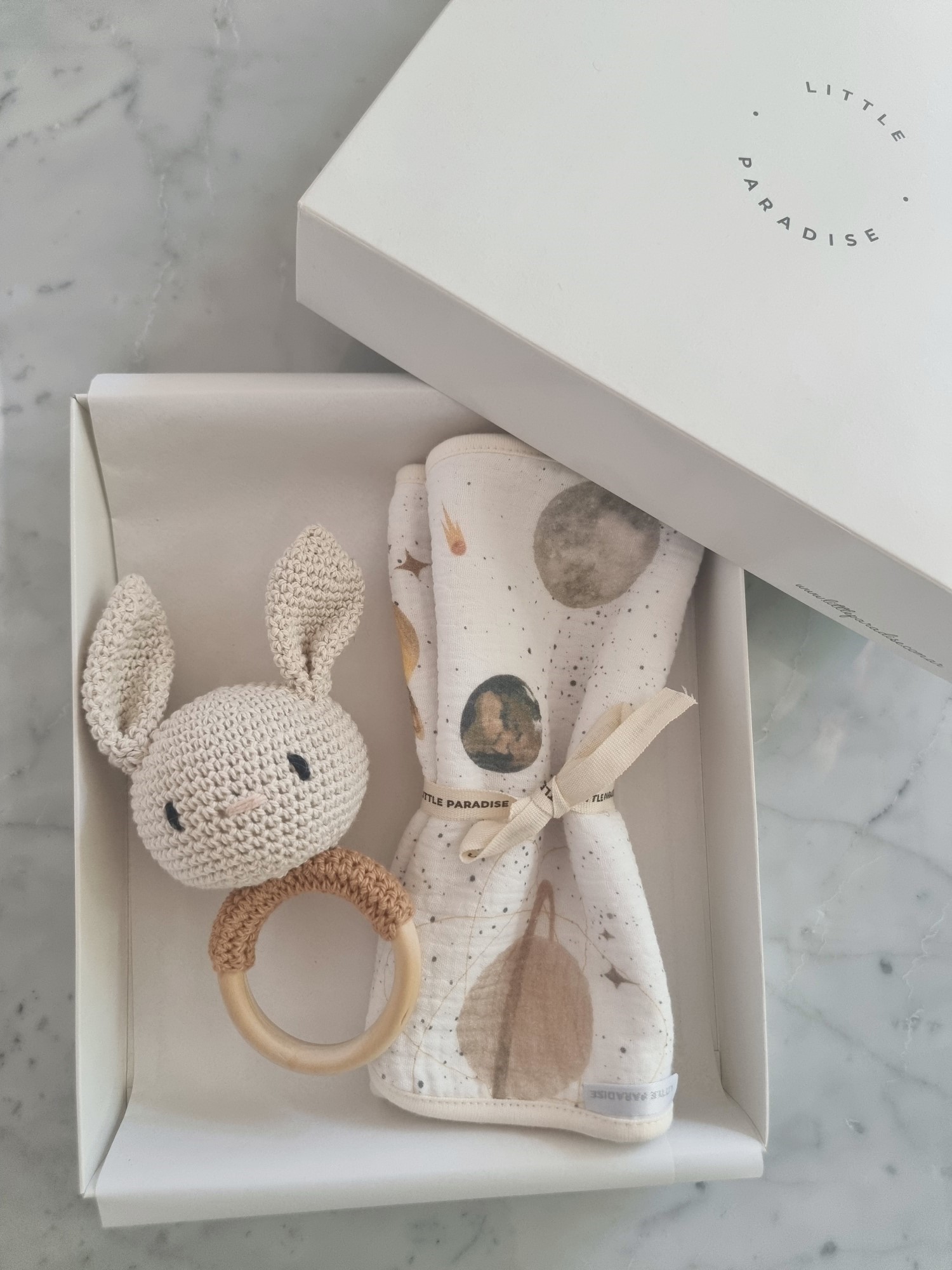 mini_box_regalo_de_nacimiento_sonajero_tejido_babita_para_bebes_little_paradise (11)