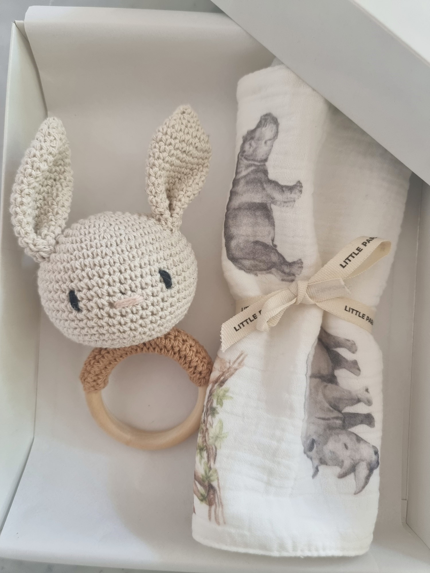 mini_box_regalo_de_nacimiento_sonajero_tejido_babita_para_bebes_little_paradise (14)