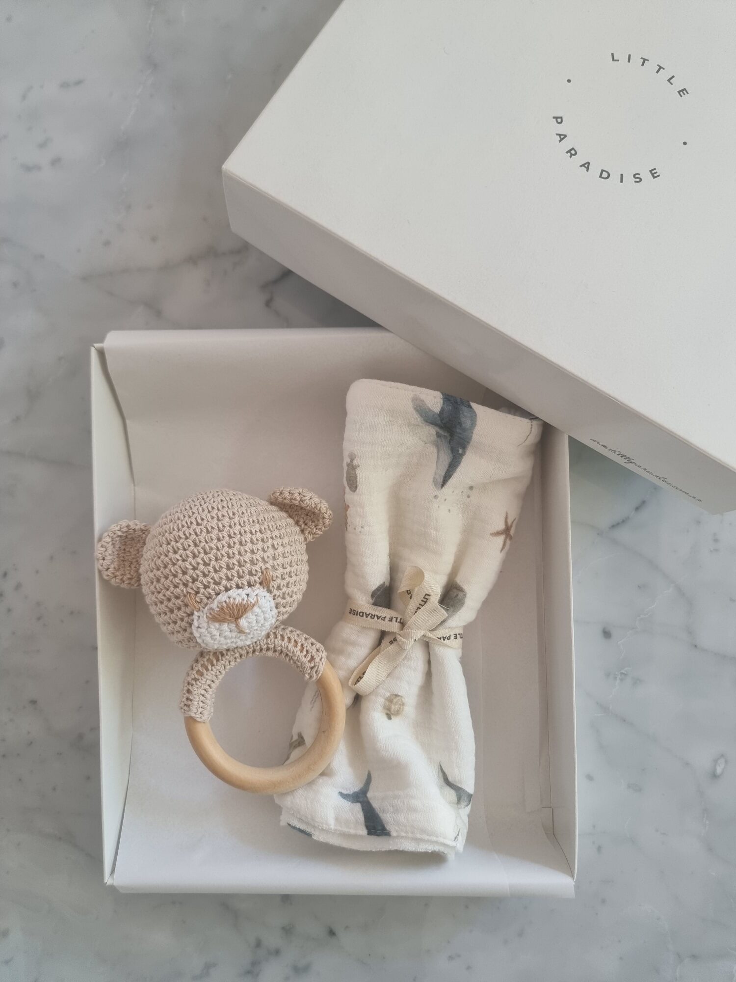 mini_box_regalo_de_nacimiento_sonajero_tejido_babita_para_bebes_little_paradise (3)