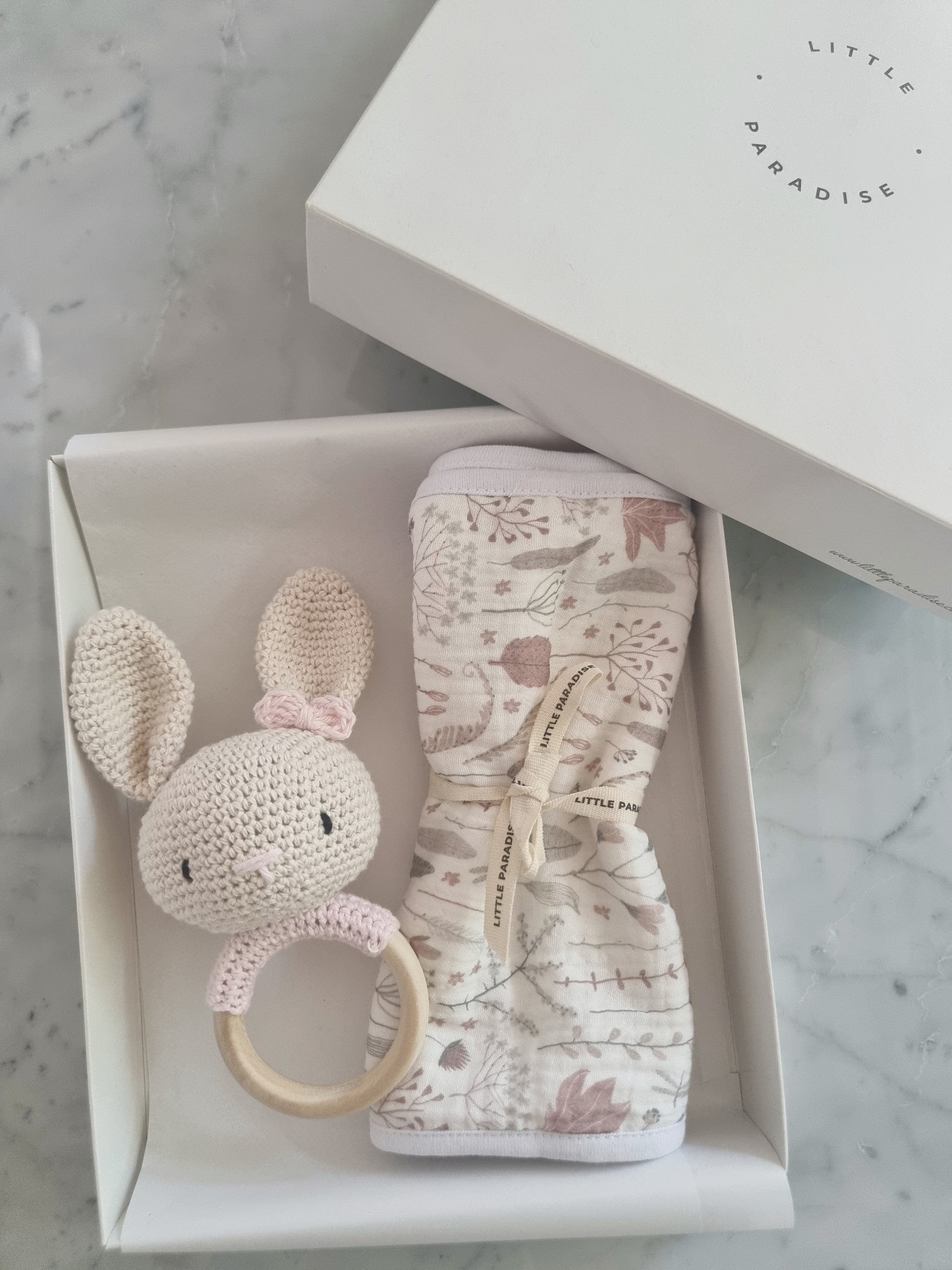 mini_box_regalo_de_nacimiento_sonajero_tejido_babita_para_bebes_little_paradise (9)