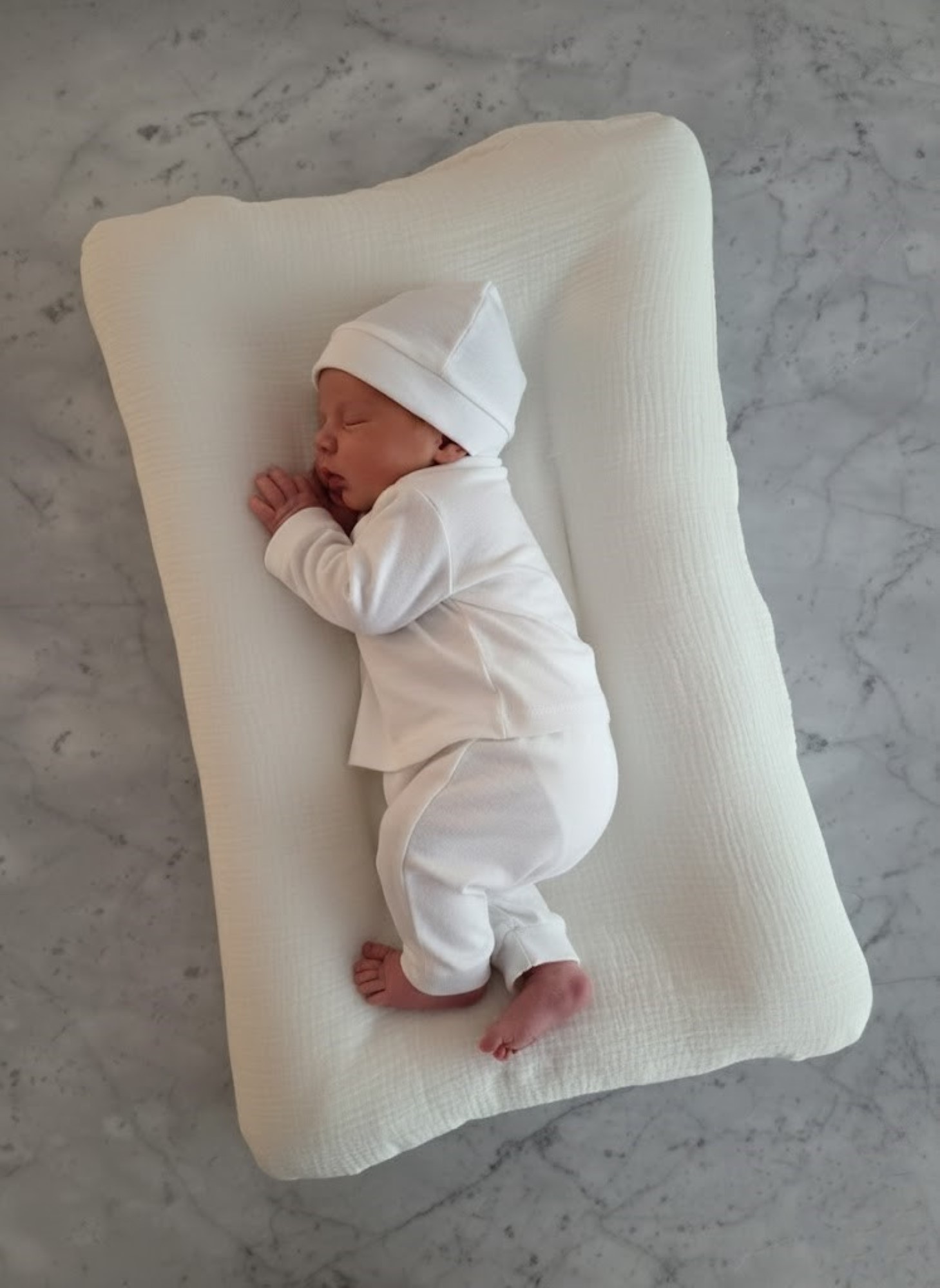 almohadon_nido_regalos_de_naciemiento_wild_baby_co