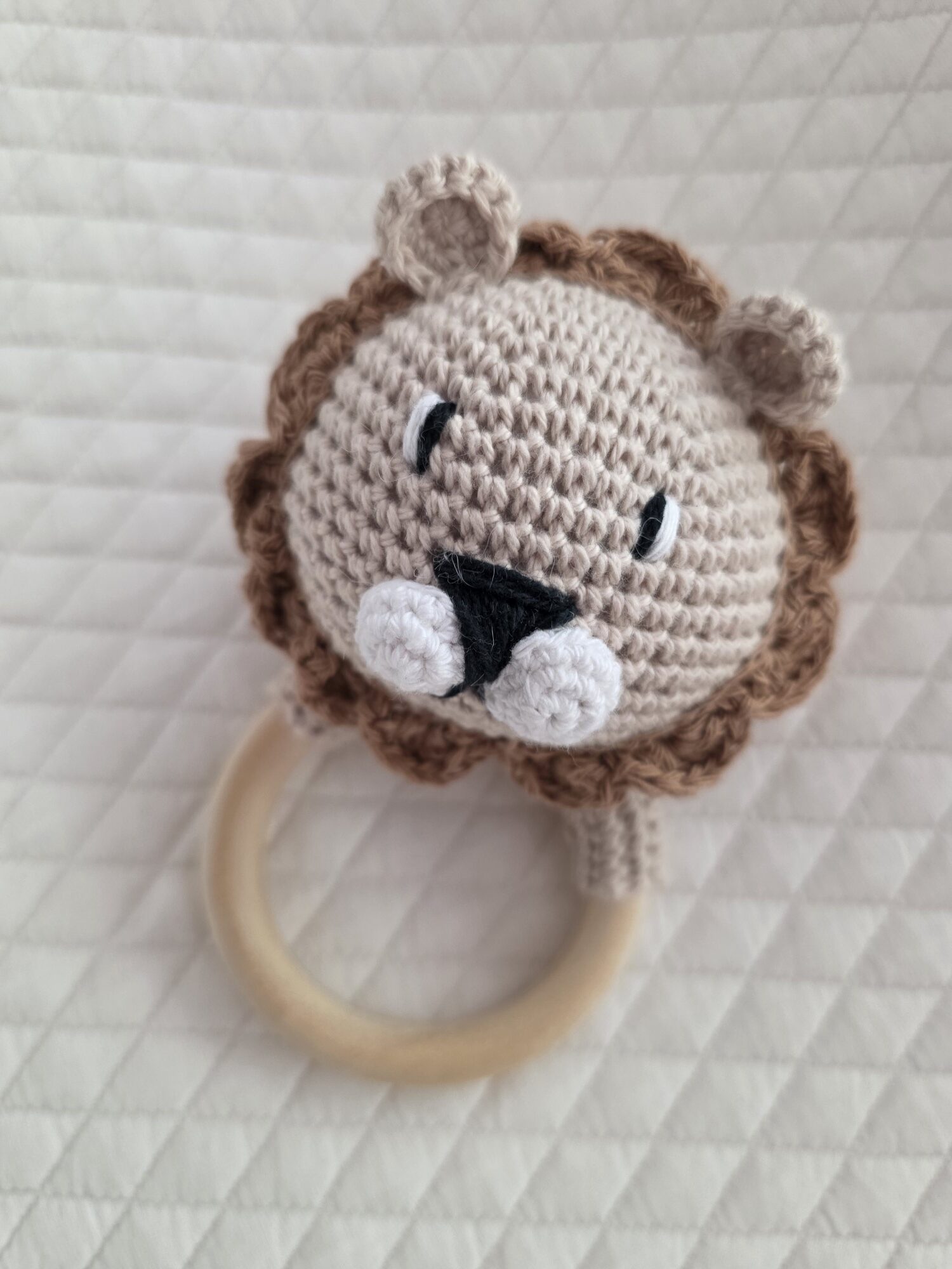 sonajero_leon_Wild_baby_tejido_artesanal_regalos_de_nacimineto (2)