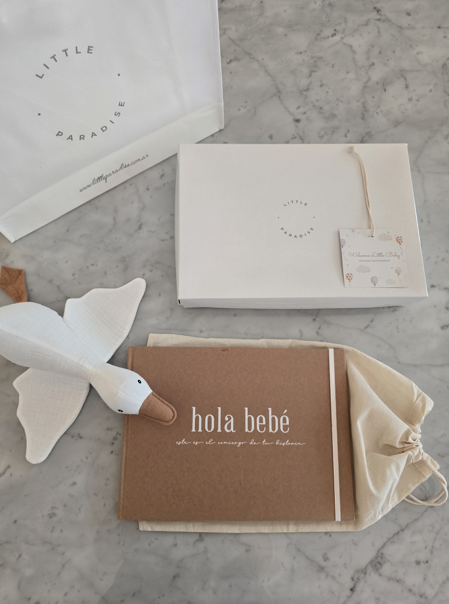 hola_bebe_album_de_nacimiento_box_de_nacimiento_regalo_para_bebes_patito_sensorial_little_paradise (10)