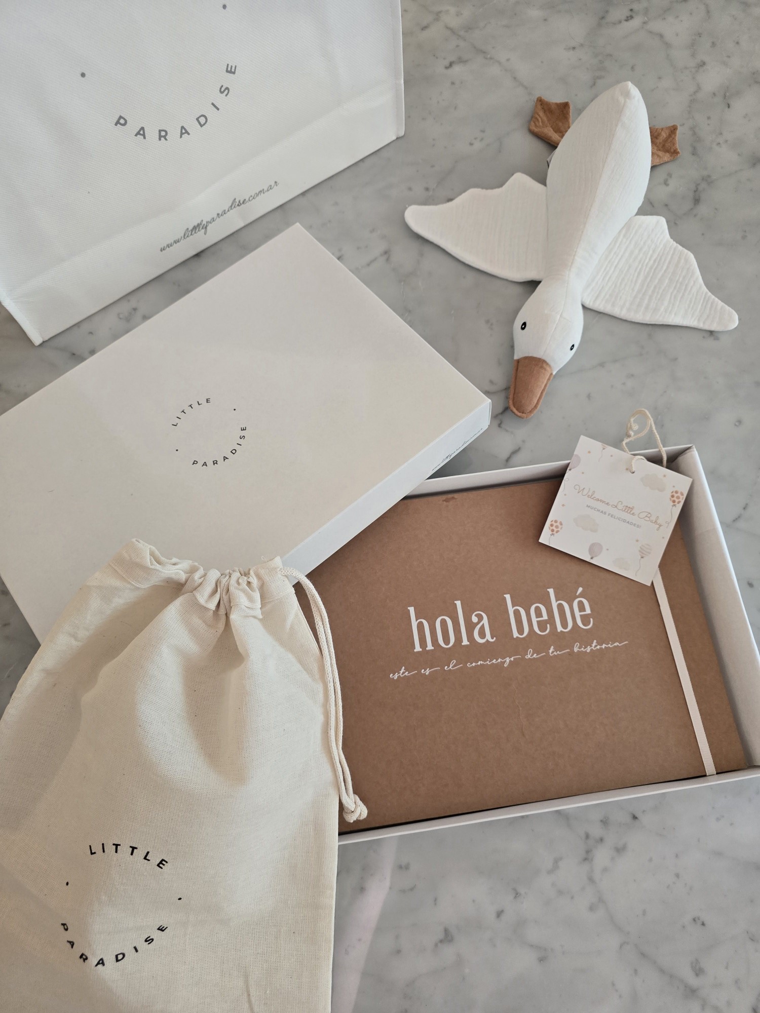 hola_bebe_album_de_nacimiento_box_de_nacimiento_regalo_para_bebes_patito_sensorial_little_paradise (6)