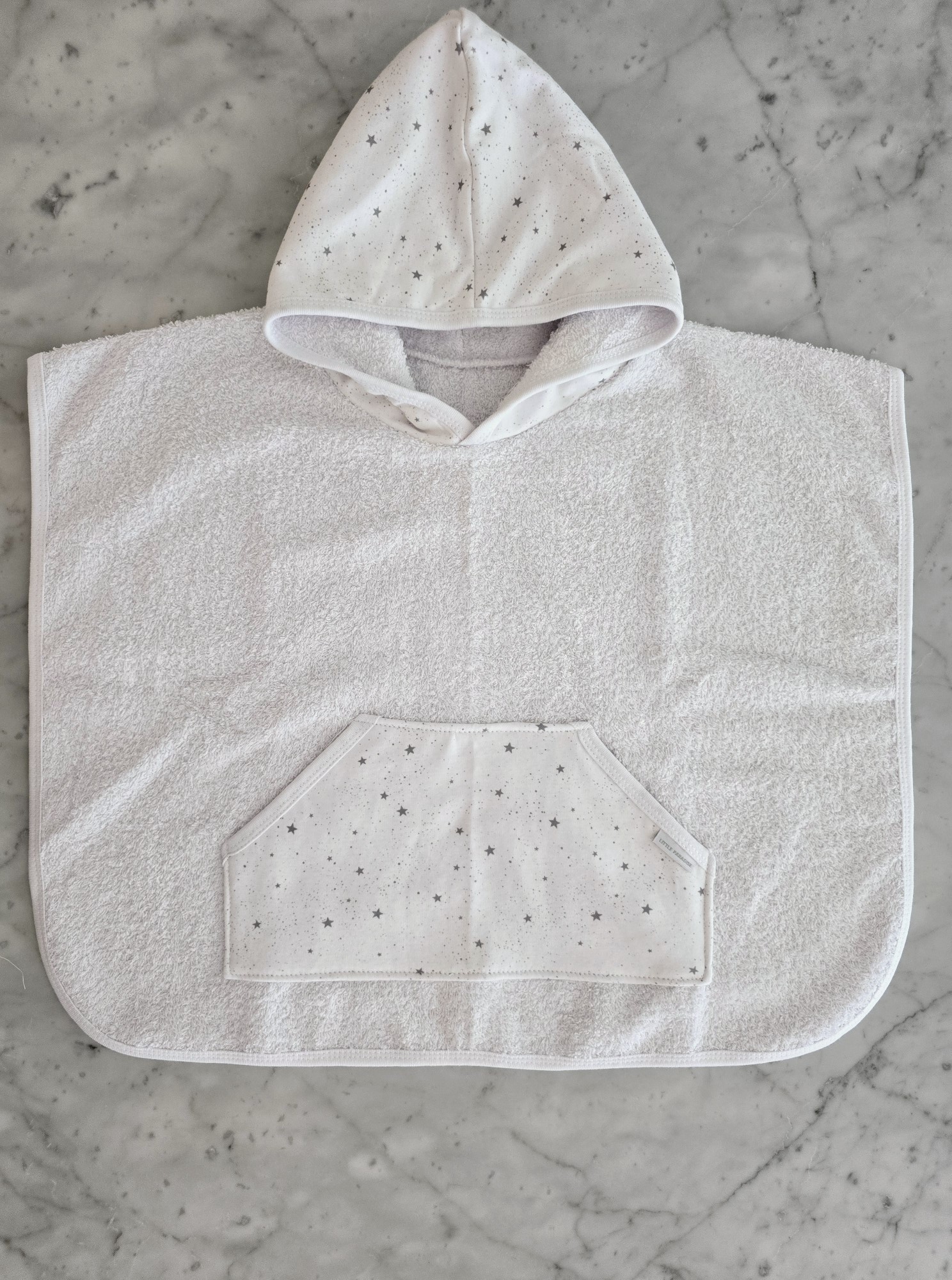 poncho_toallon_con_Capucha_con_diseños_regalo_par_bebe_little_paradise (36)