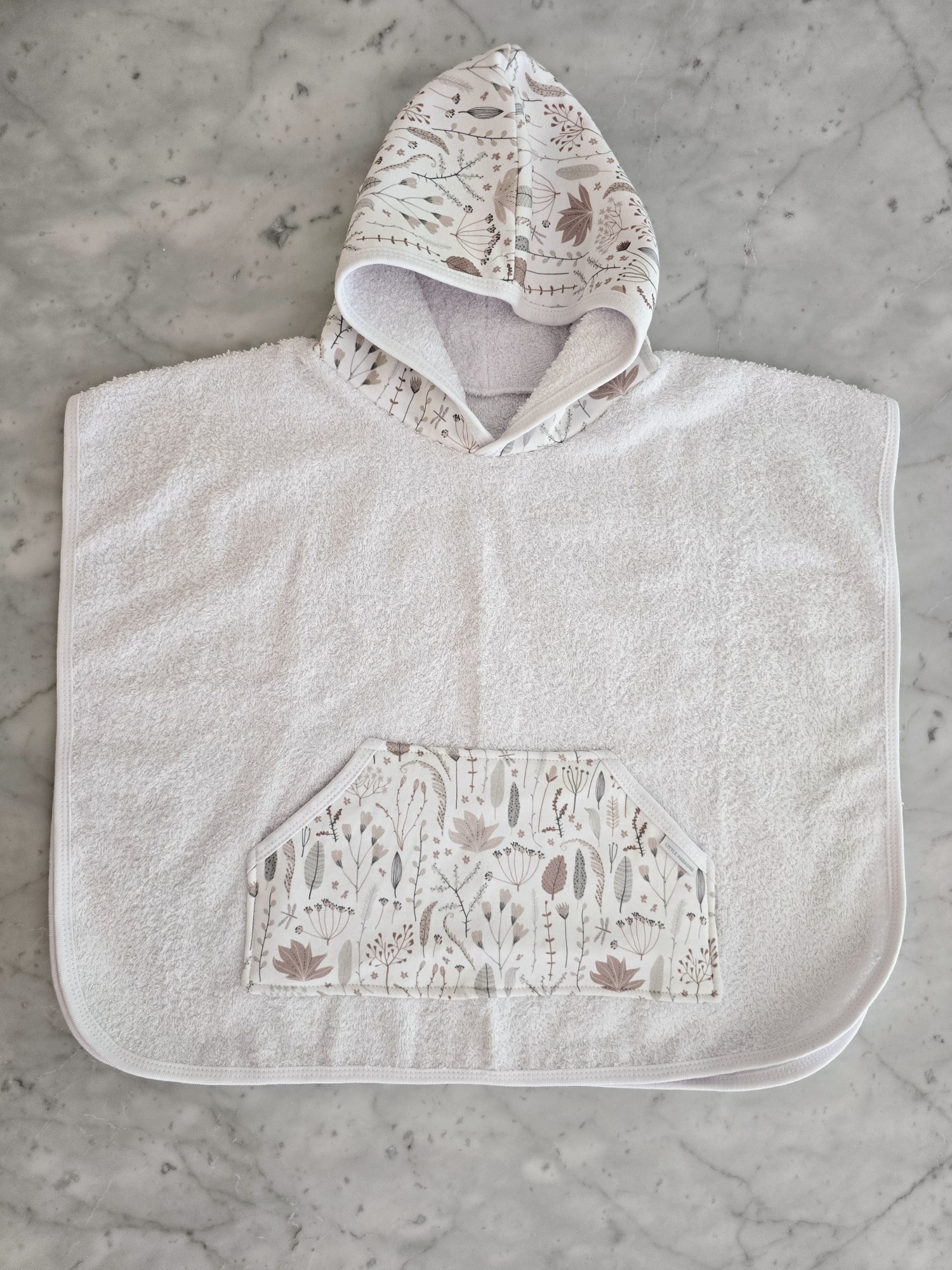 poncho_toallon_con_Capucha_con_diseños_regalo_par_bebe_little_paradise (9)