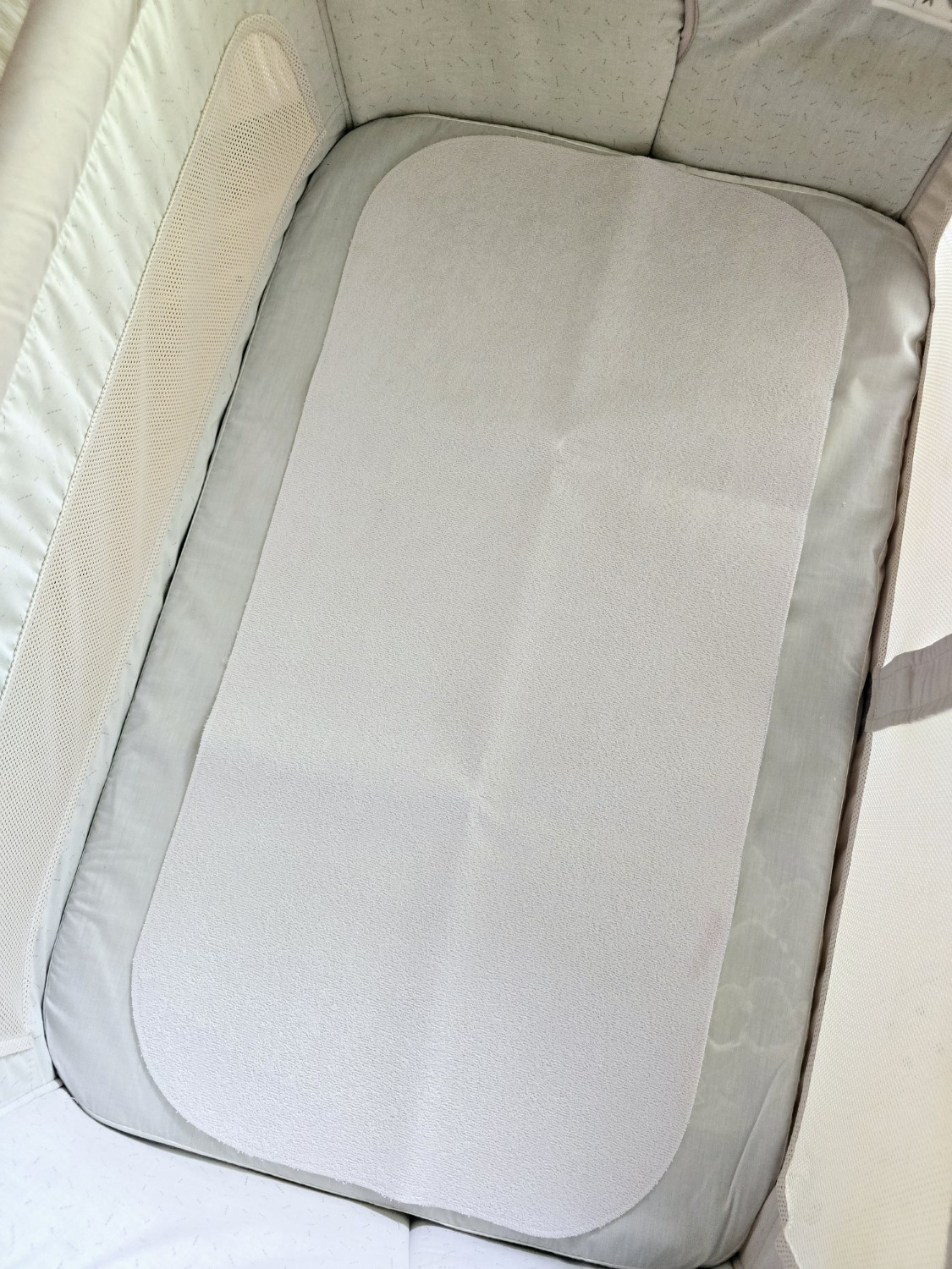 protector_colchón_cuna_bebé_funcional_charriot_practicuna_colecho_wild-baby (1)