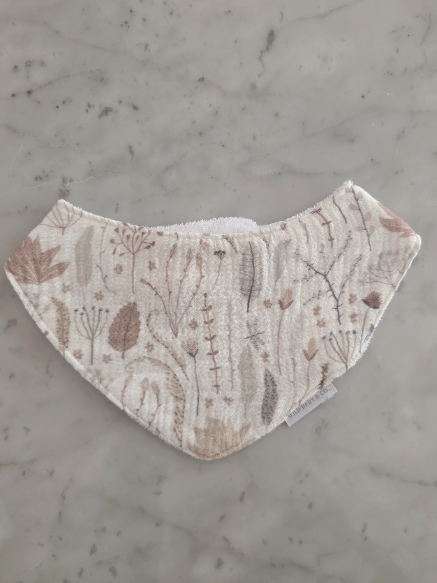 Babero_bandana_haifa_regalos_de_naciemiento_wild_baby_co (12)