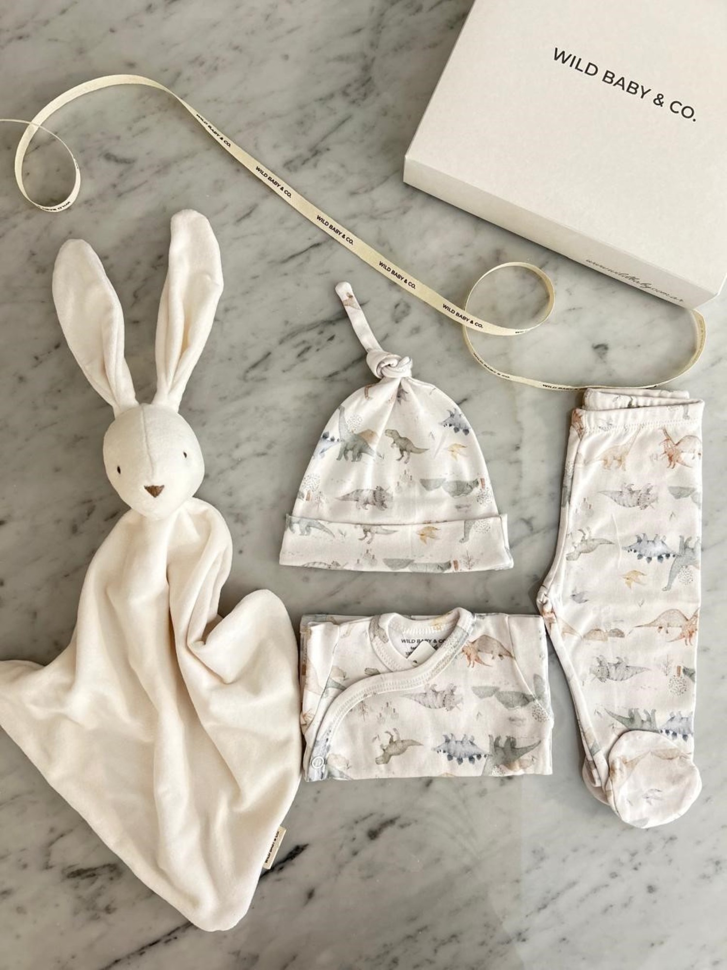 Gift_Box_Ajuar_ Soft_Bunny_Regalos_de_nacimiento_wild_baby_co (1)