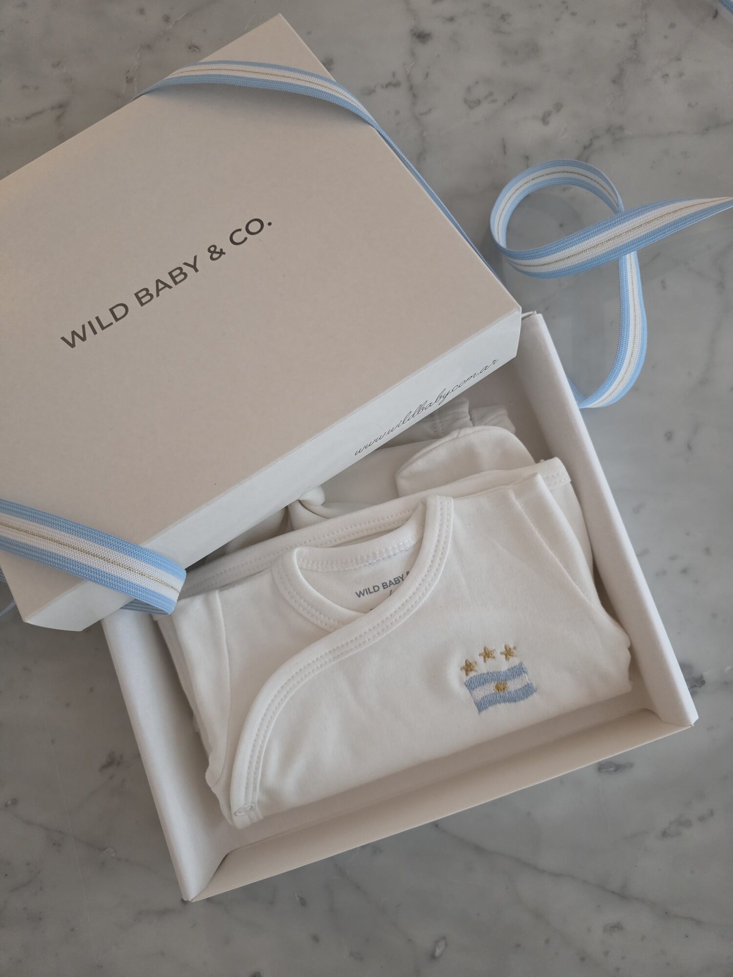 Ajuar_pima_mi_primer_mundiar_campeones_de_mundo_Argentina_regalos_de_nacimiento_wild_baby_ (14)