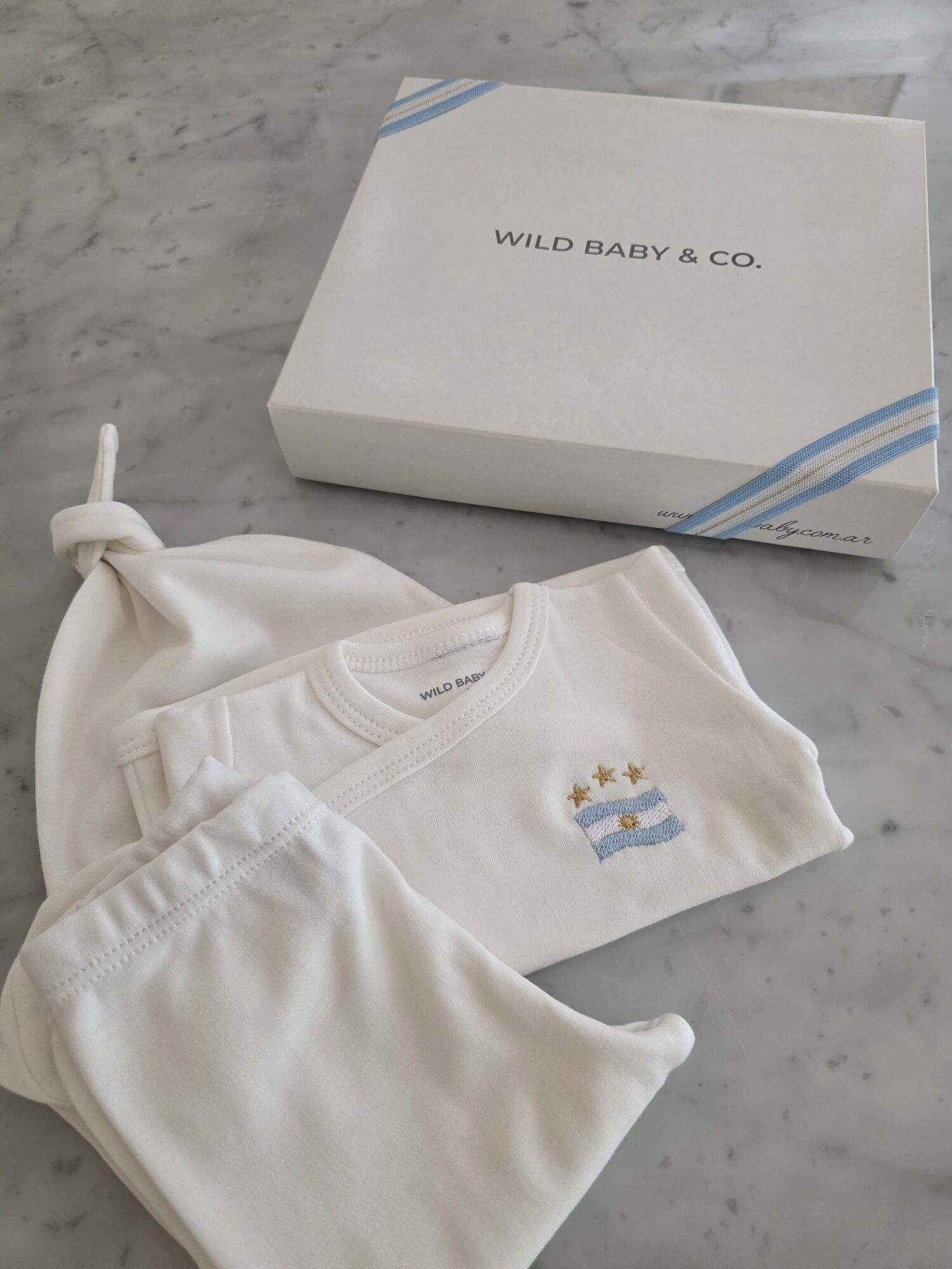 Ajuar_pima_mi_primer_mundiar_campeones_de_mundo_Argentina_regalos_de_nacimiento_wild_baby_ (19)