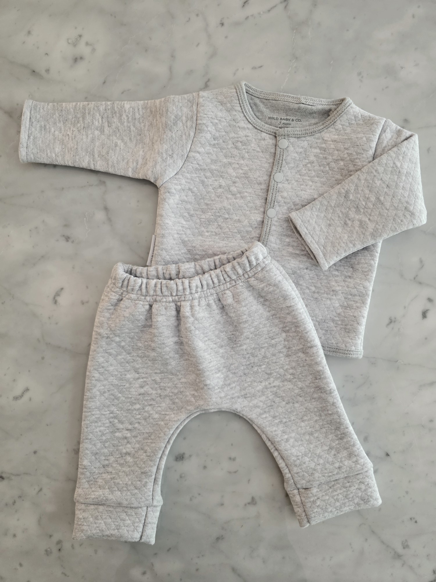 Conjunto_matelasse_regalos_de_nacimiento_wild_baby_co (12)