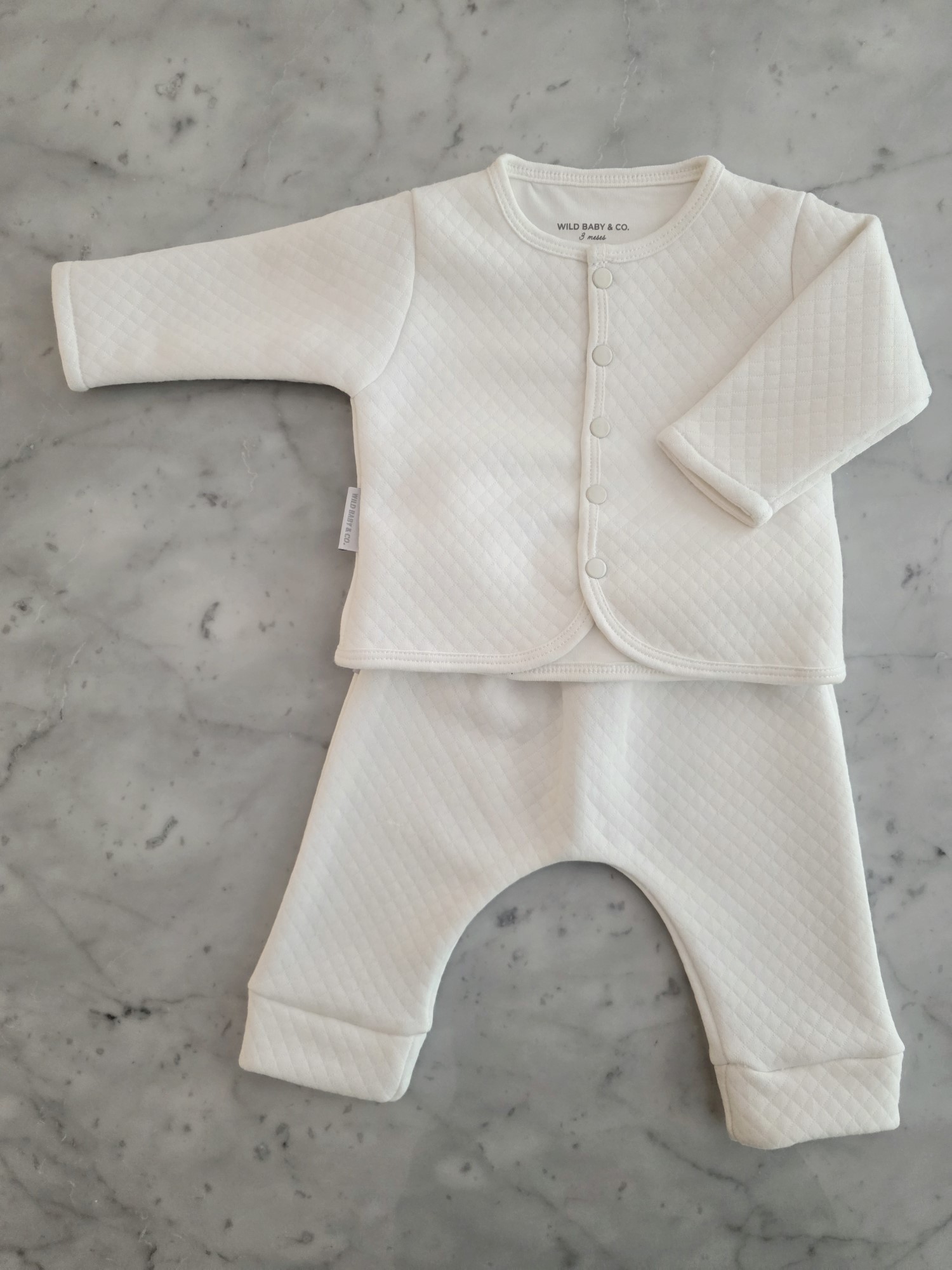 Conjunto_matelasse_regalos_de_nacimiento_wild_baby_co (3)